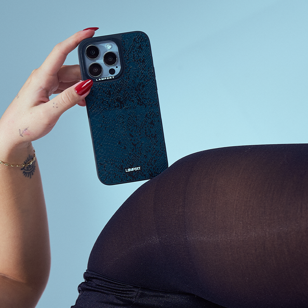 Ultra safe case Savage Green Snake – Tomlampert - Main Image