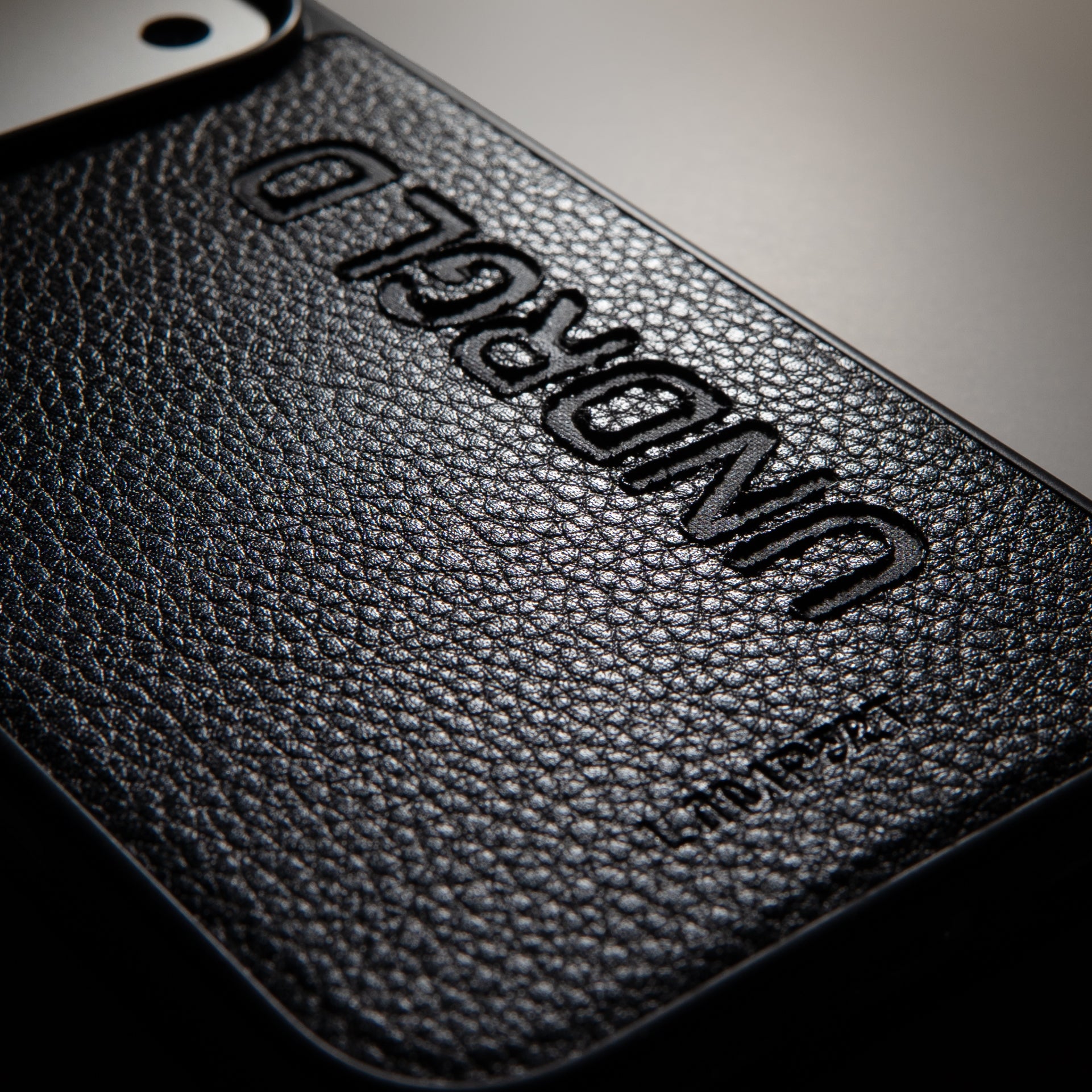 Ultra safe case - UNDERGOLD Leather case